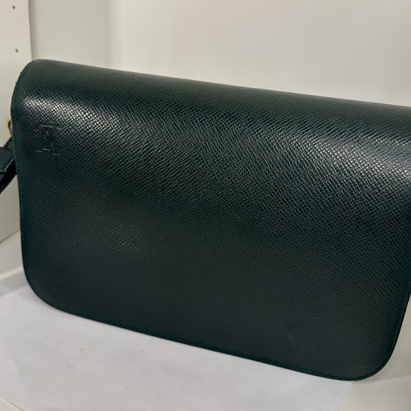 Louis Vuitton Taiga Brifcase for man a beautiful green - Picture 8 of 10